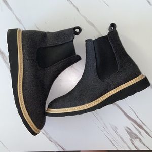 Felt platform ankle booties